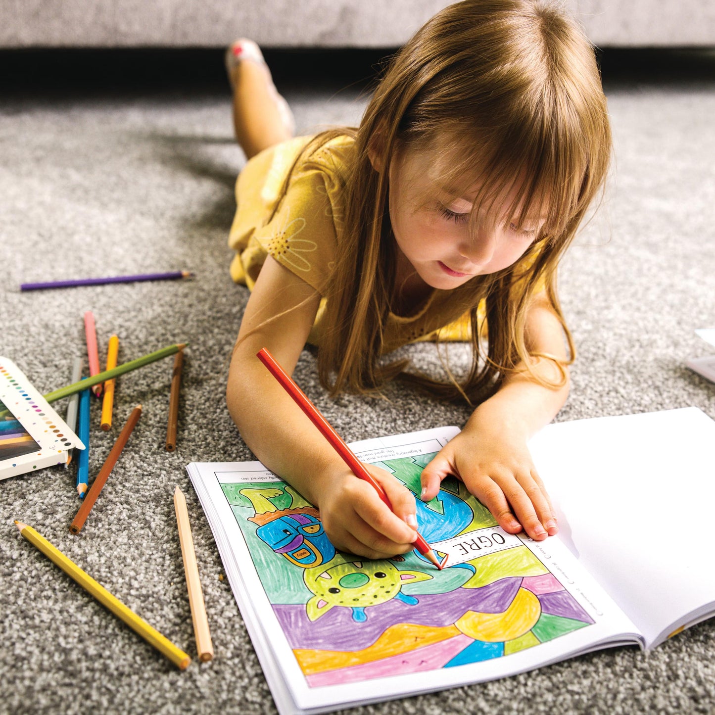 პრინცესების და ფერიების გასაფერადებელი წიგნი