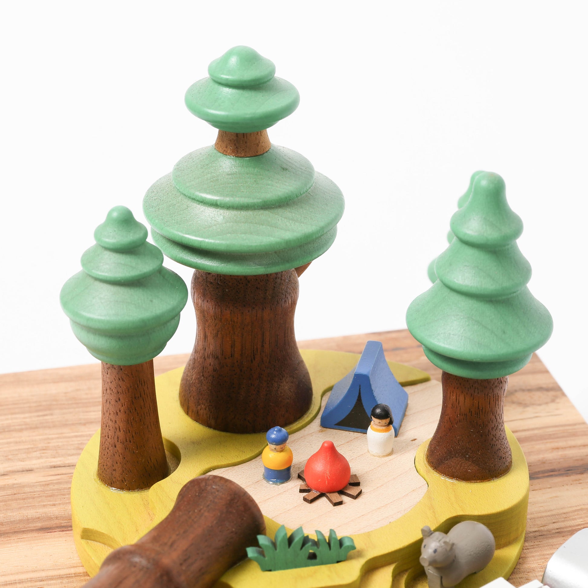 wooden-music-box-forest-wild-camping