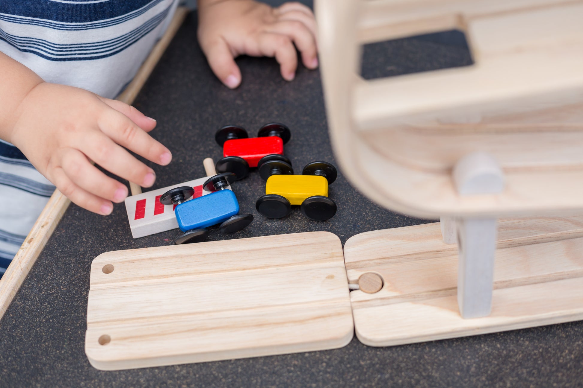 wooden-playset-ramp-racer