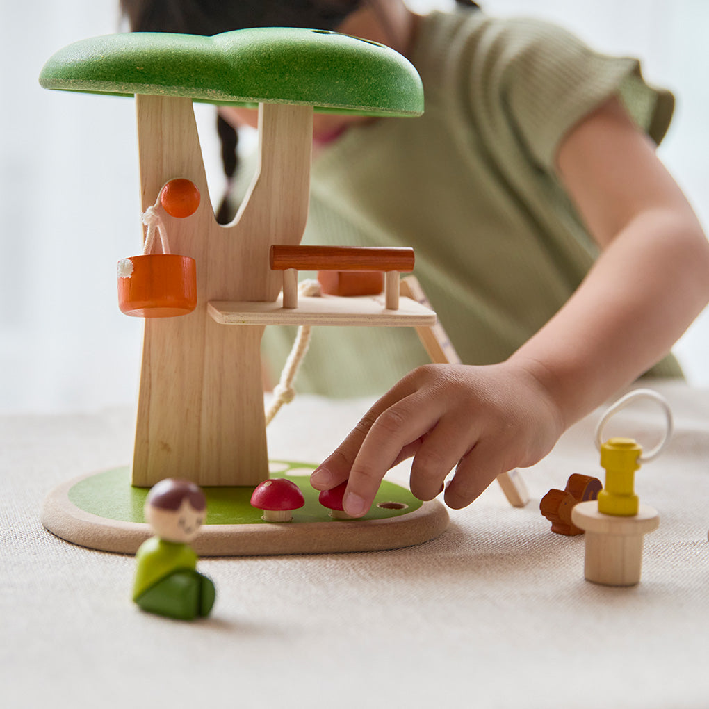 wooden-playset-tree-house