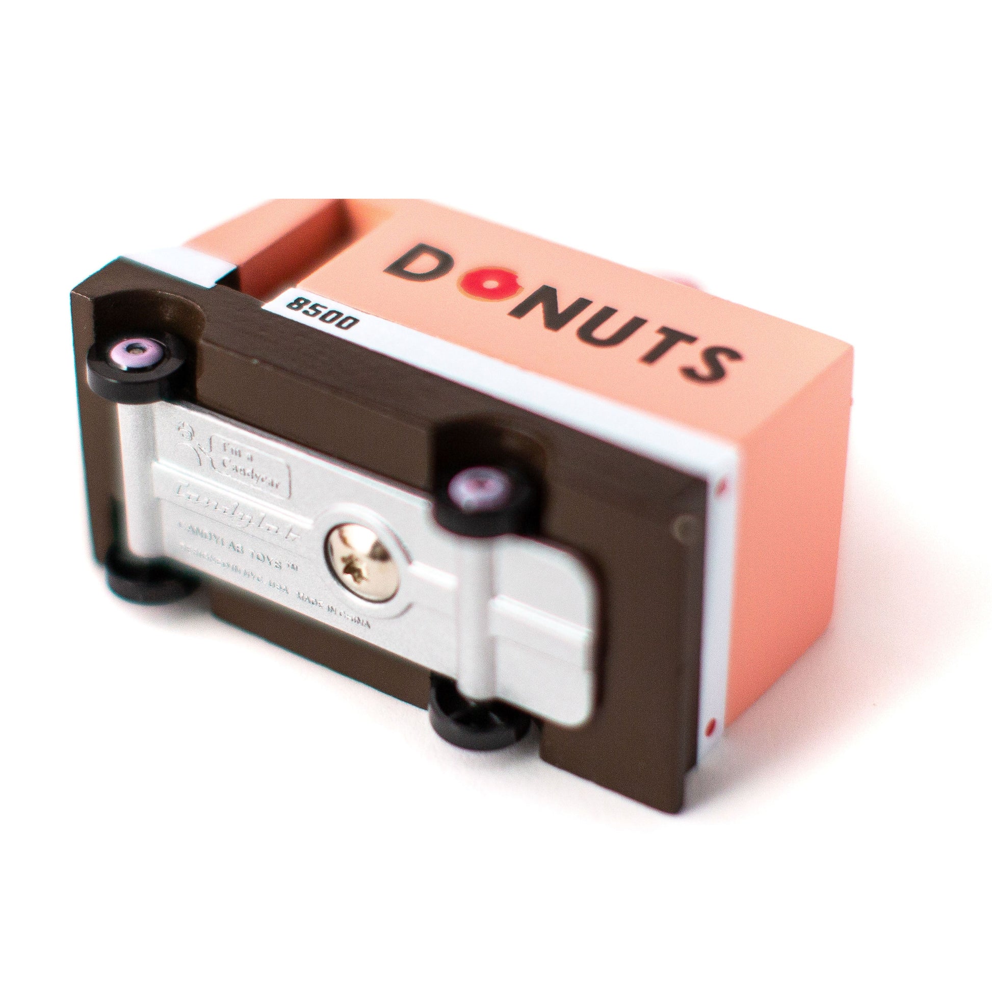 wooden-toy-car-donuts