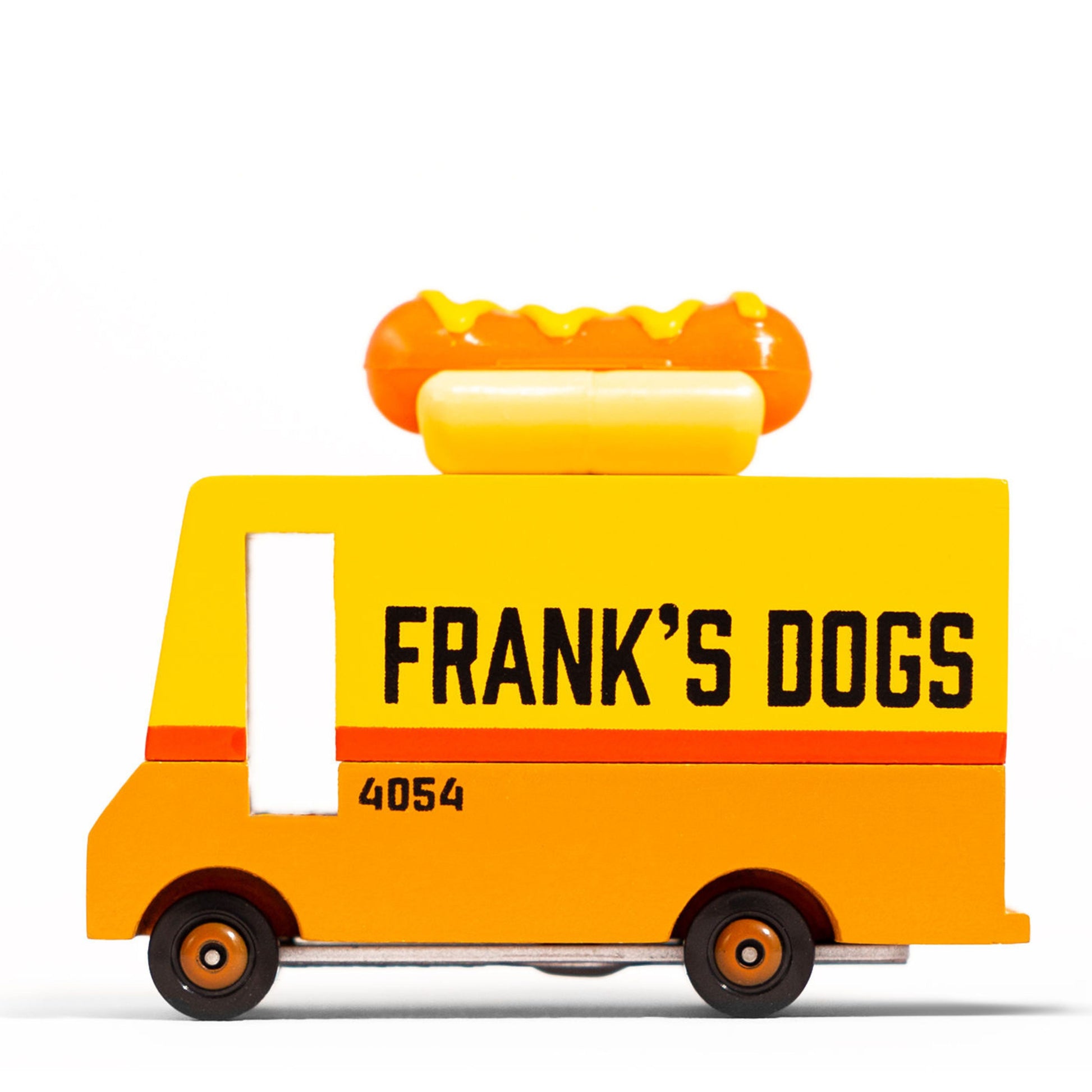 wooden-toy-car-hotdog