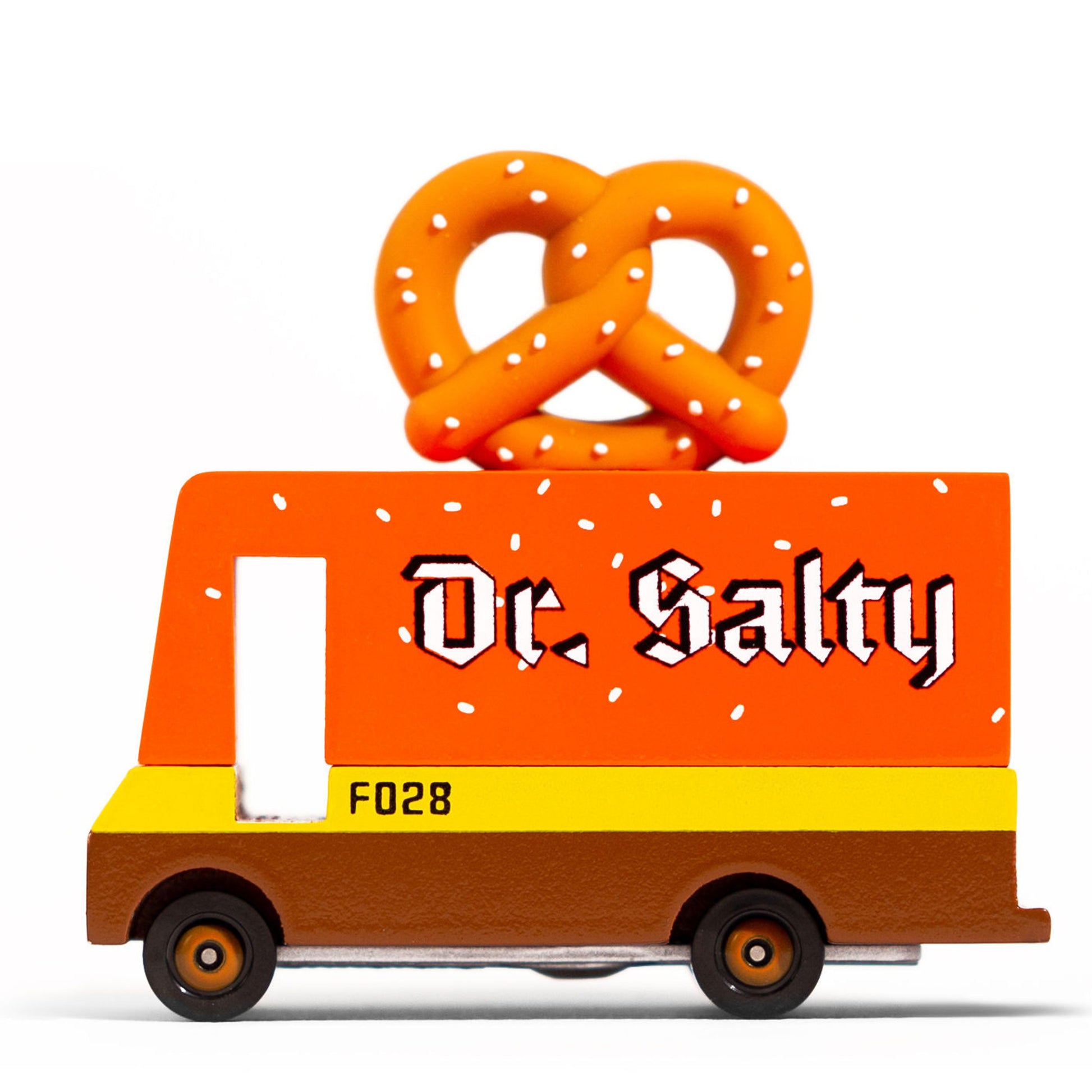 wooden-toy-car-pretzel