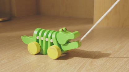 wooden-toy-alligator